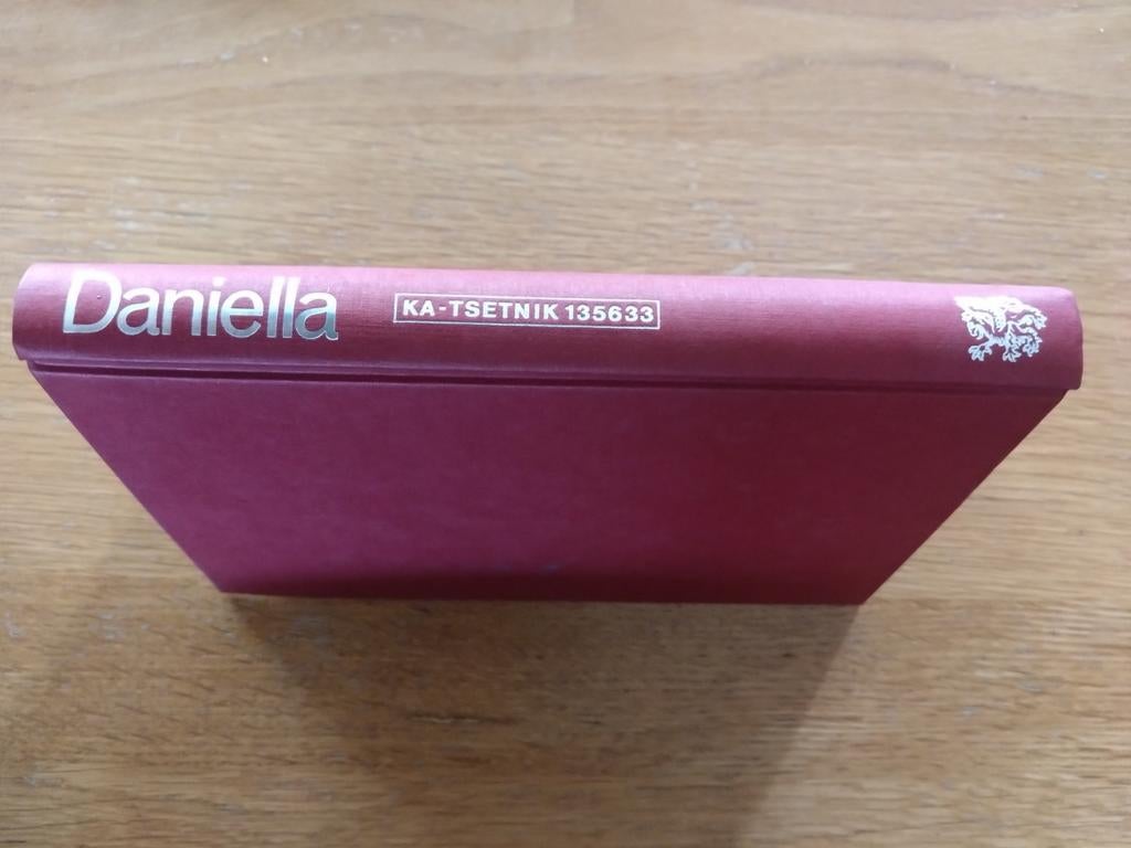 Daniella - Ka-Tsetnik 135633 (Uitgeverij Kadmos), Ophalen of Verzenden, Gelezen, Ka-Tsetnik 135633, Europa overig