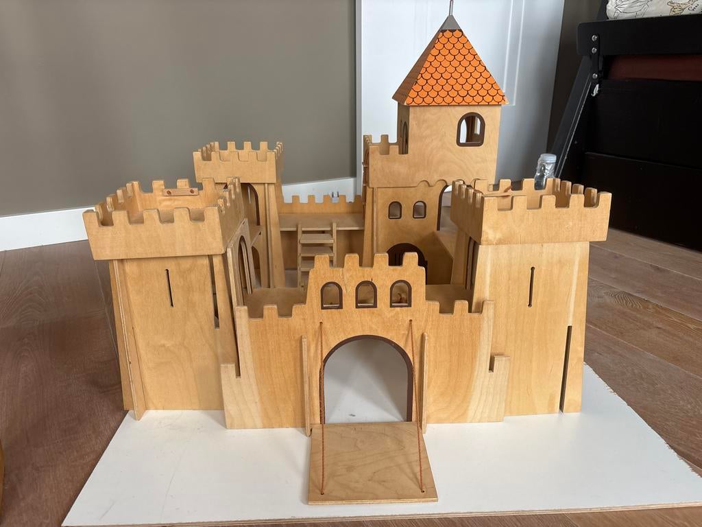 Houten kasteel om mee te spelen, Ophalen of Verzenden, Gebruikt, Jongen of Meisje