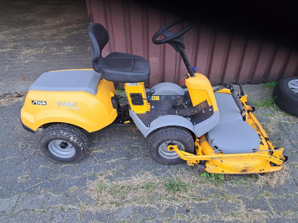 Stiga Park  Frontmaaier - zitmaaier, Ophalen of Verzenden, Gebruikt, Stiga, Mulchfunctie