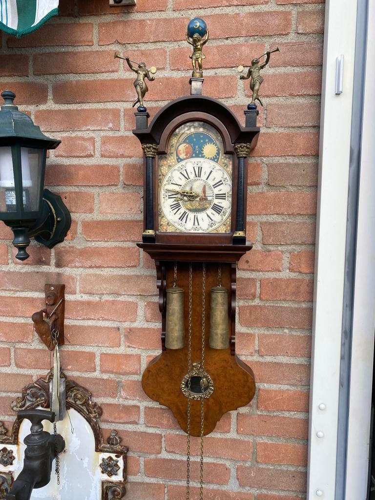 Mooi Fries Staartklokje, Ophalen