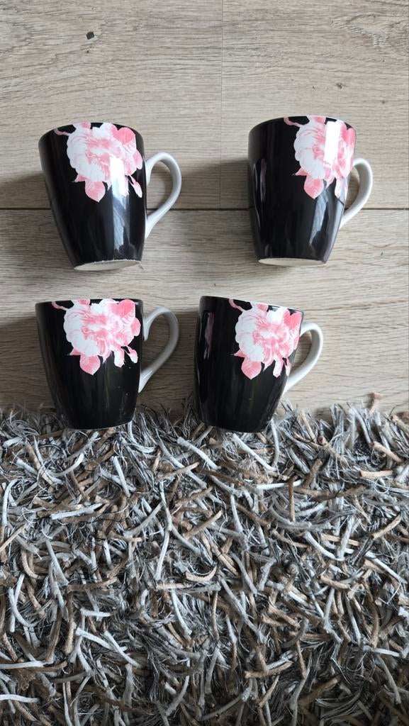 Douwe egberts van LYNDSAY'S DREAMS & WISHES", Huis en Inrichting, Keuken | Servies, Ophalen of Verzenden, Zo goed als nieuw, Overige materialen