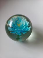 Vintage bloem pressepapier, Antiek en Kunst, Antiek | Glas en Kristal, Ophalen of Verzenden