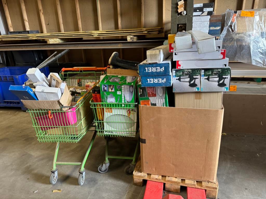 Partij winkelgoederen: Alles in 1 koop, Zakelijke goederen, Partijgoederen en Retail | Partijgoederen, Ophalen, Overige categorieën