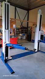 VERKOCHT. Nette Koni 2 koloms hefbrug, Ophalen