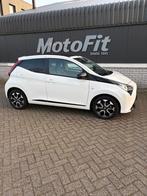 Toyota Aygo 1.0 Vvt-i 72pk 5D 2019 Wit Aantoonbaar 11.735 km, Auto's, Voorwielaandrijving, 4 stoelen, Wit, Origineel Nederlands