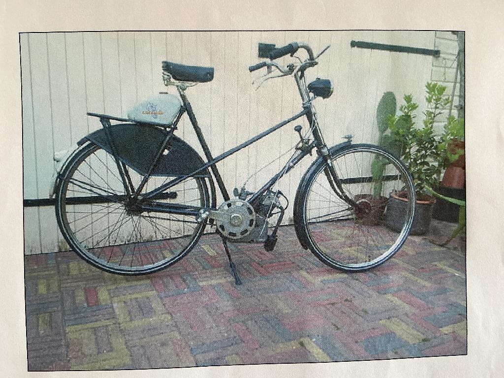 Bromfiets Ducati 4 takt kopklepper 1947? m Gazelle frame, Fietsen en Brommers, Verzenden, Overige merken