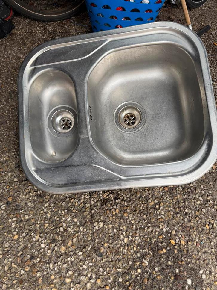 RVS Wastafel met dubbele spoelbak - Gebruikt, Doe-het-zelf en Verbouw, Sanitair, Gebruikt, Wastafel, Rvs, Ophalen of Verzenden