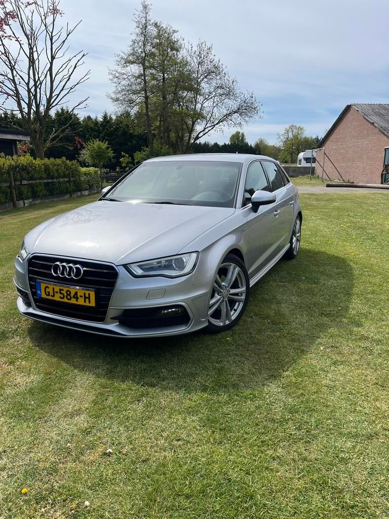 Audi A3 1.4 Tfsi 110KW SB S-tronic 2015 Grijs, Auto's, 4 cilinders, 150 pk, 1210 kg, Leder en Stof