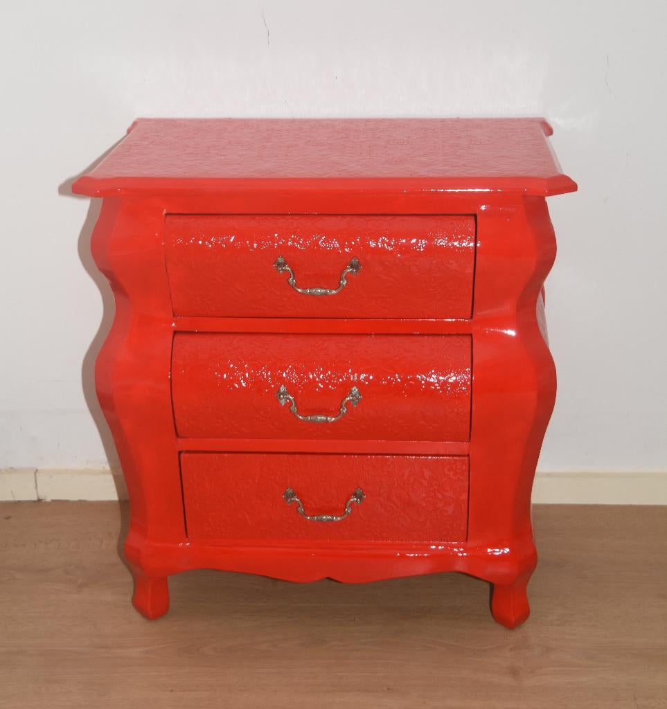 Brocante rood ladekast buikkastje met brokaat reliëf motief, Huis en Inrichting, Ophalen, Gebruikt, 50 tot 100 cm, 3 of 4 laden