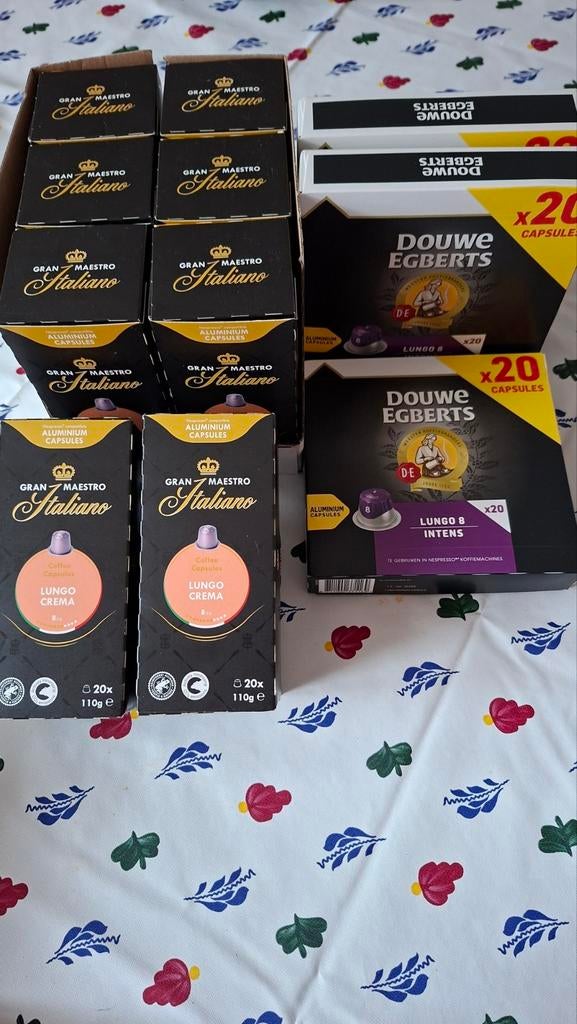 Koffiecups Nespresso: Gran Maestro Italiano & Douwe Egberts, Ophalen, Overige typen, Zo goed als nieuw, Meerkleurig
