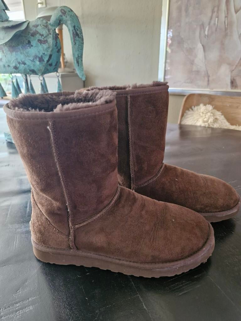 Originele UGGS laarzen bruin Austr. Bruin maat 42, Ophalen of Verzenden, Zo goed als nieuw, Bruin, Hoge laarzen