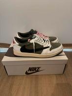 Nike Air Jordan 1 Low Travis Scott Medium Olive EU 44, Ophalen of Verzenden, Zo goed als nieuw, Overige kleuren