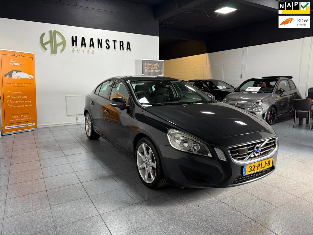 Volvo S60 1.6 T4 Kinetic Navigatie Trekhaak Ton Van Kuyk ond, Auto's, Volvo, Bedrijf, Te koop, S60, ABS, Adaptive Cruise Control
