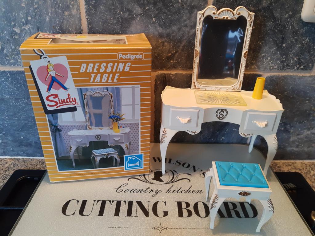 Sindy , Barbie, fleur, Ophalen of Verzenden, Gebruikt, Poppenhuis