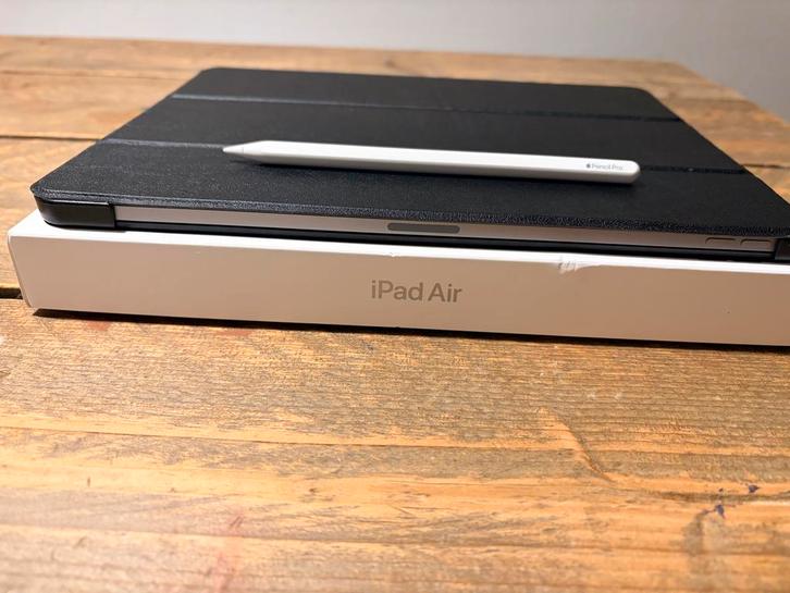 iPad Air 13-inch, Computers en Software, Apple iPads, Zo goed als nieuw, Apple iPad Air, Wi-Fi, 13 inch of meer, 128 GB, Ophalen