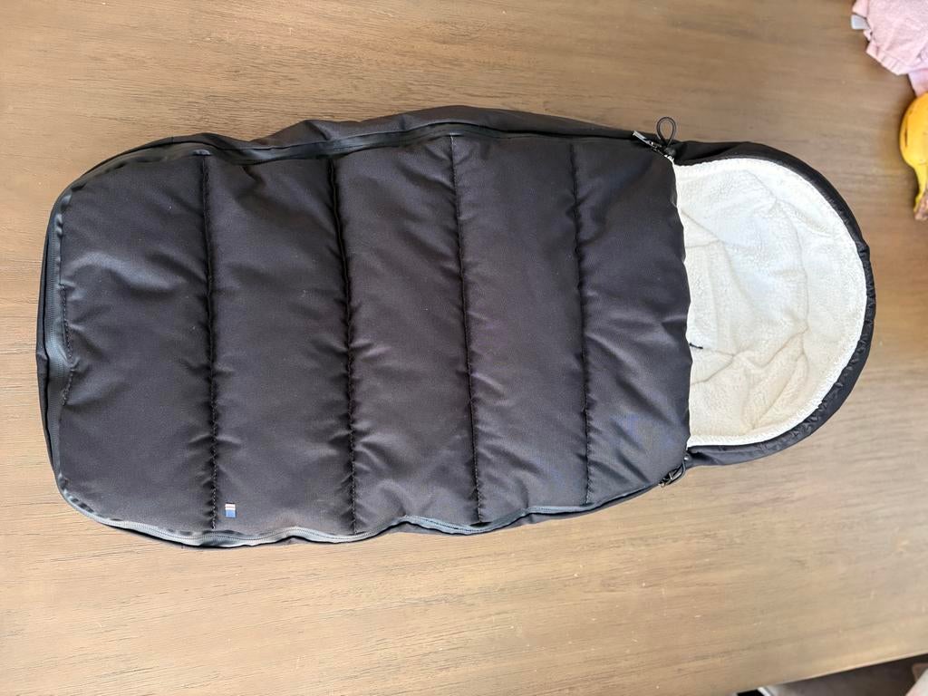 Dubatti Two - kinderwagen voetenzak / winterzak zwart, Kinderen en Baby's, Kinderwagens en Combinaties, Ophalen, Gebruikt, Kinderwagen