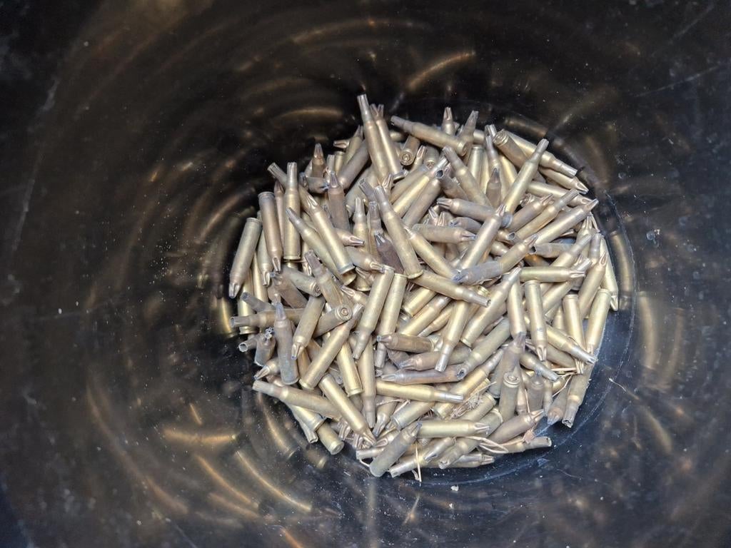 Militaire kogelband met hulzen en losse hulzen, Verzamelen, Ophalen