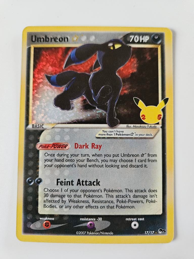 Umbreon Gold Star | Celebrations, Hobby en Vrije tijd, Verzamelkaartspellen | Pokémon, Verzenden, Zo goed als nieuw, Losse kaart