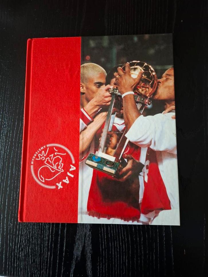 Uniek Ajax Jaarboek 1995-1996 - Misdruk - Zeer Goede Staat, Boeken, Sportboeken, Zo goed als nieuw, Balsport, Ophalen