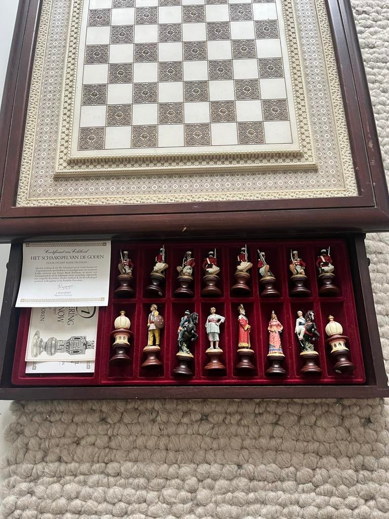 Franklin Mint "Raj" chess set, a limited-edition, Een of twee spelers, Ophalen of Verzenden, Nieuw
