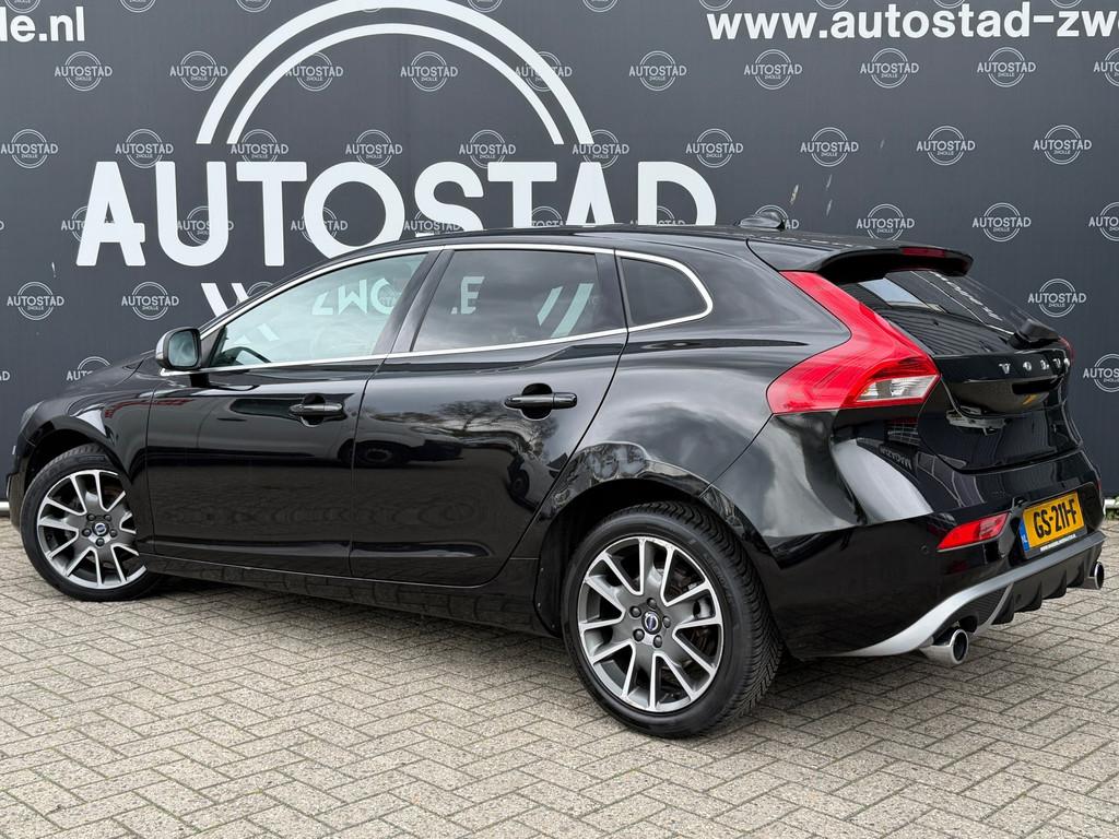 Volvo V40 2.0 D2 R-Design Business NL-Auto/2e Eigenaar/Pano/, Auto's, Volvo, Voorwielaandrijving, 4 cilinders, 1969 cc, Zwart