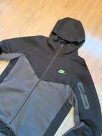 Nike Tech Fleece pak zwart/donkergrijs met groen logo, Maat 48/50 (M), Zwart, Ophalen of Verzenden, Zo goed als nieuw