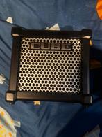 Roland micro-cube GX + rechargeable batteries + charger, Ophalen of Verzenden, Zo goed als nieuw, Minder dan 50 watt