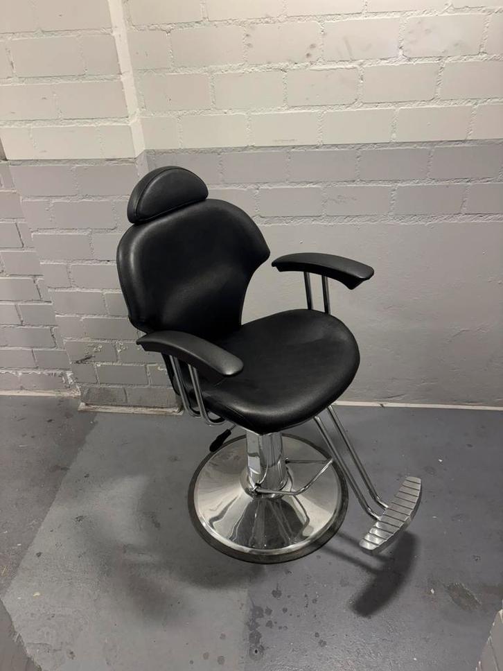 Zwarte Barber stoel, Huis en Inrichting, Stoelen, Zo goed als nieuw, Eén, Kunststof, Leer, Zwart, Ophalen