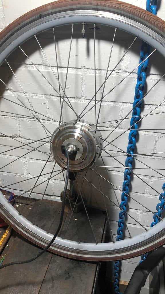 Voorwiel motor, Fietsen en Brommers, Fietsonderdelen, Ophalen, Zo goed als nieuw