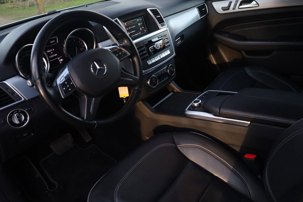 Mercedes-Benz M-klasse 350 Aut. | Volledig Dealeronderhouden, Automaat, Euro 5, Gebruikt, Zwart