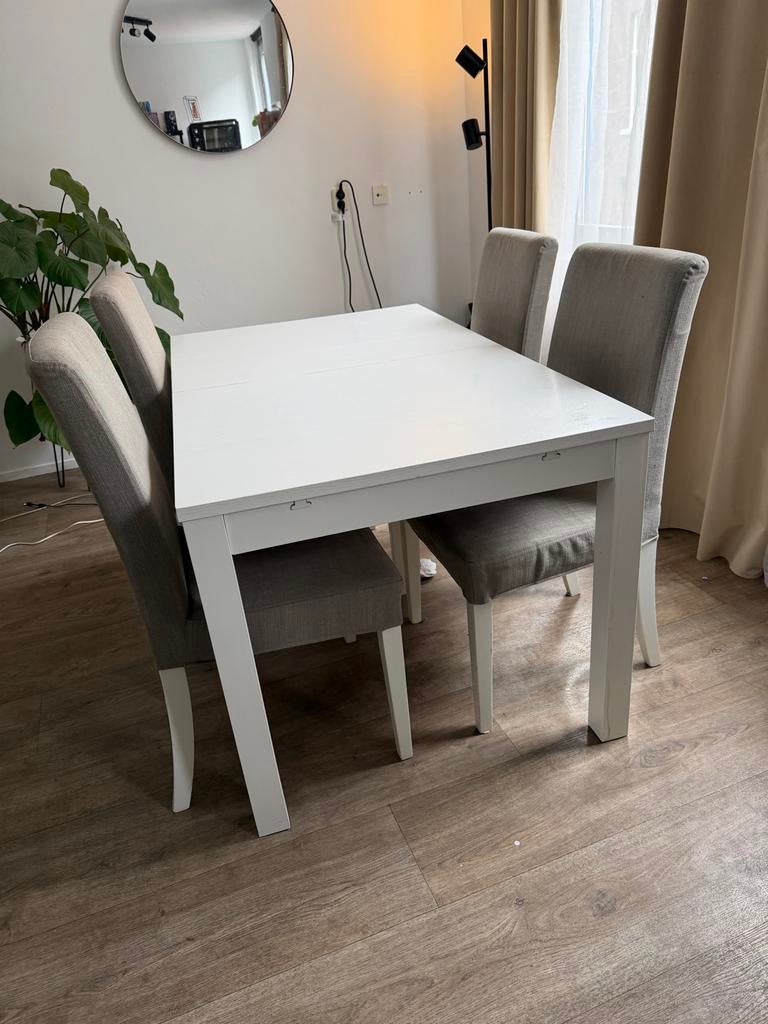 Tafel ikea met 4 Stoelen, Huis en Inrichting, Tafels | Eettafels, Ophalen, Overige materialen, Gebruikt, Wit