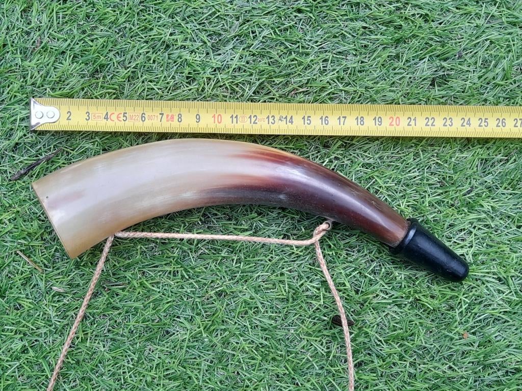 Antieke jachthoorn van hoorn met draagkoord, Muziek en Instrumenten, Ophalen of Verzenden, Gebruikt, Overige soorten