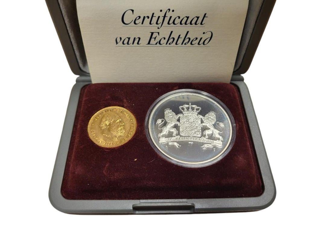 Nederland gouden tientje 1875 Willem 3 en zilveren penning