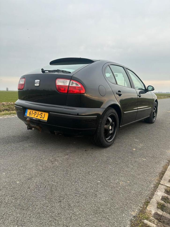 Seat Leon 1.6 16V 77KW 2004 Zwart, Auto's, Seat, Particulier, Leon, Benzine, C, Hatchback, Handgeschakeld, Origineel Nederlands