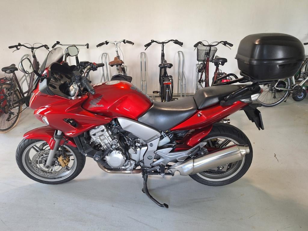 Honda CBF1000 - Comfortabele en Krachtige Toermotor, Motoren, Motoren | Honda, 4 cilinders, Motorrijbewijs A, Gebruikt, Particulier