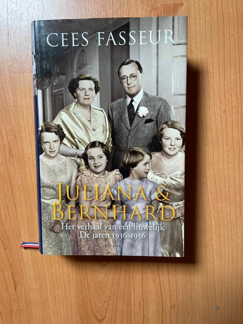 Cees Fasseur - Juliana en Bernhard Gebonden uitgave, Boeken, Politiek en Maatschappij, Zo goed als nieuw, Politiek en Staatkunde