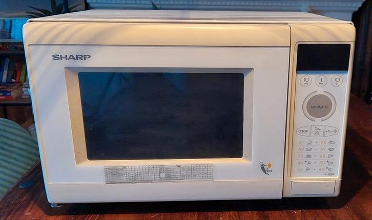 Magnetron Shark, Witgoed en Apparatuur, Magnetrons, Gebruikt, Vrijstaand, Magnetron, Draaiplateau, Ophalen