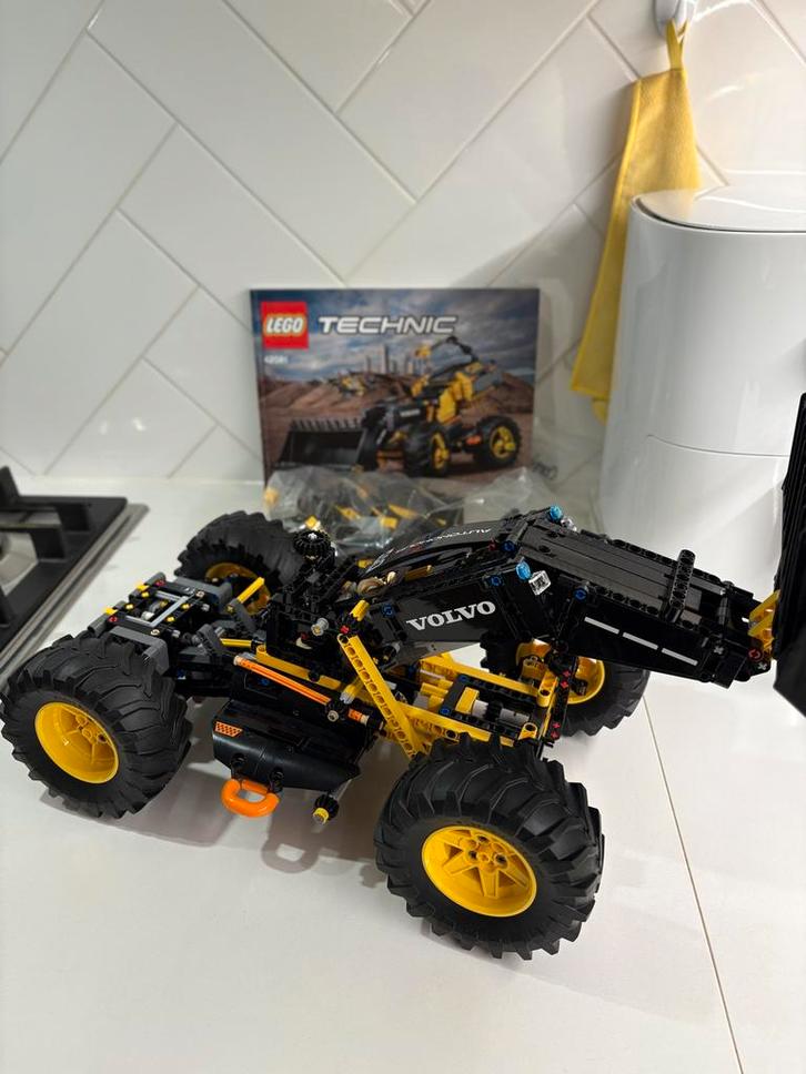 Lego Technic 42081 Volvo Concept, Kinderen en Baby's, Speelgoed | Duplo en Lego, Zo goed als nieuw, Lego, Complete set, Ophalen of Verzenden