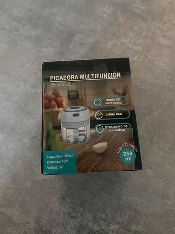 NIEUWE Draadloze hakmolen met usb lader  beschikbaar voor biedingen