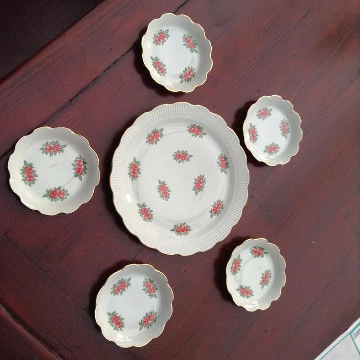 Vintage Servies met Rozenmotief, Antiek en Kunst, Curiosa en Brocante, Ophalen