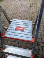 2 keuken trapjes, Doe-het-zelf en Verbouw, Ladders en Trappen, Ophalen, Gebruikt, Minder dan 2 meter