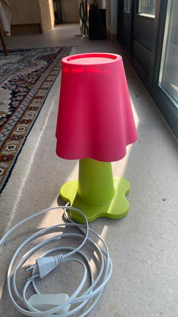 IKEA Mammut lamp lampje bureaulamp jaren 90 design roze