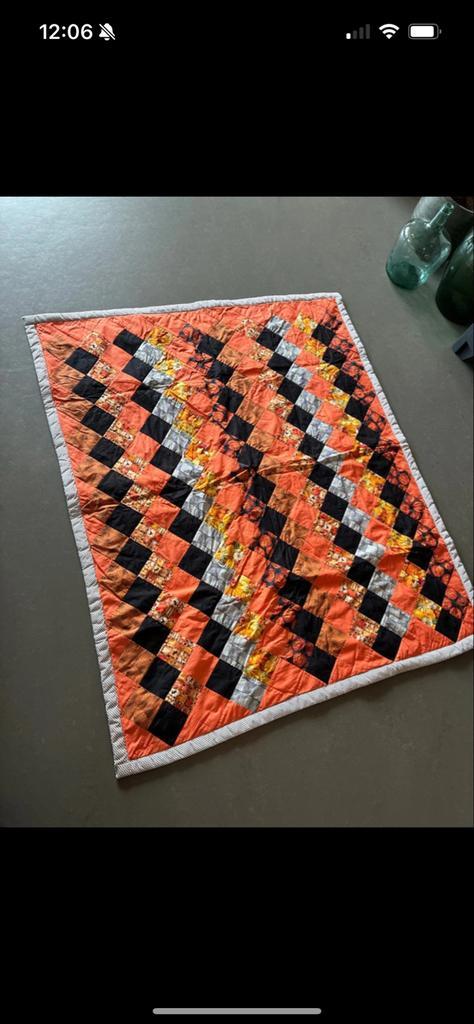Handgemaakte Quilt - 128x150cm, Huis en Inrichting, Woonaccessoires | Plaids en Woondekens, Nieuw, Ophalen of Verzenden