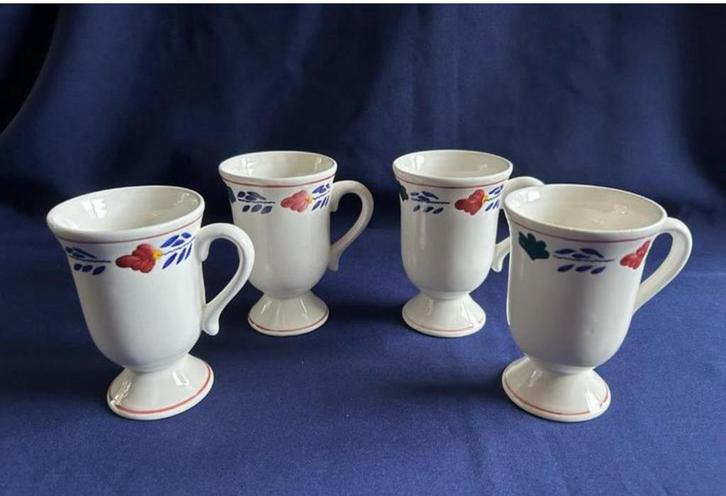 Boerenbont mok op voet, Huis en Inrichting, Keuken | Servies, Zo goed als nieuw, Kop(pen) en/of Schotel(s), Boerenbont, Aardewerk