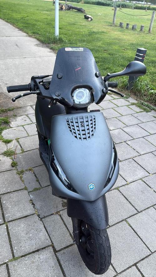 Piaggio zip 172cc(swingarm)stage 1, Fietsen en Brommers, Scooters | Piaggio, Zo goed als nieuw, Zip, Ophalen of Verzenden