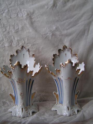 2 bruidsvaasjes stolpvaasjes nr PP 194 beschikbaar voor biedingen