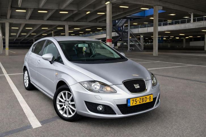 Seat Leon 1.2 TSI 77KW 2012 Grijs, Auto's, Seat, Particulier, Leon, Benzine, A, Hatchback, Handgeschakeld, Origineel Nederlands