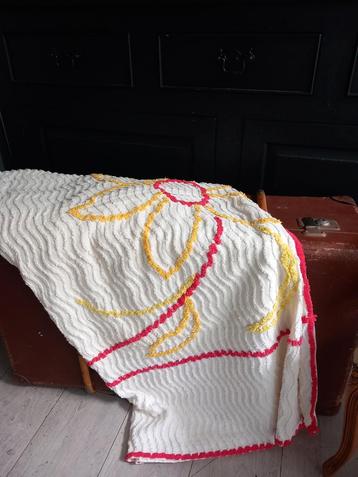 Vintage jaren 70 sprei/kleed bloemmotief beschikbaar voor biedingen