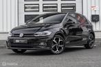 Volkswagen Polo 1.0 TSI 116PK DSG 3X R-LINE VIRTUAL PANO VOL, Gebruikt, 1095 kg, 116 pk, Zwart