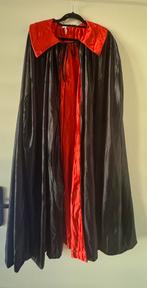 Halloween / carnaval outfit dracula cape, Ophalen of Verzenden, Zo goed als nieuw, Halloween